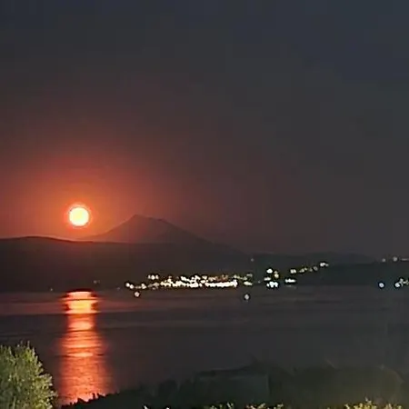 Katevi Luxury Seafront Willa