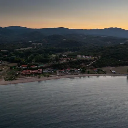 Katevi Luxury Seafront Ierissos